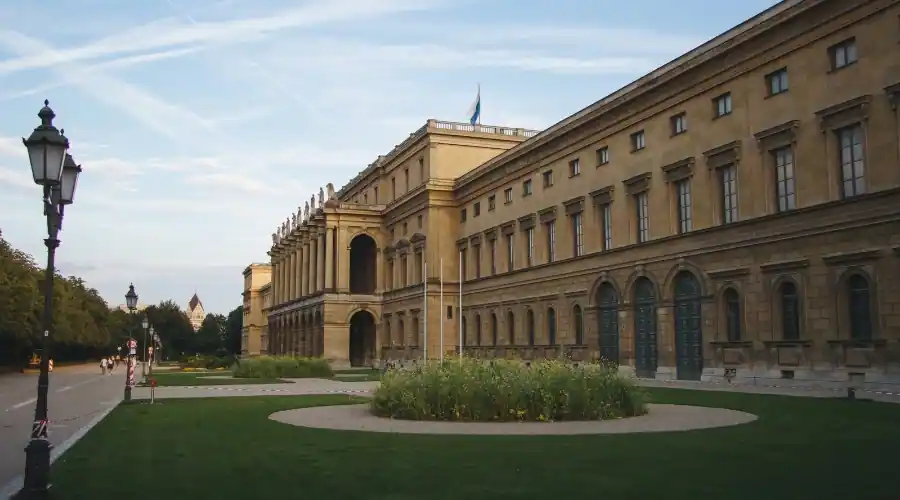 Queen Mary University of London Scholarship
